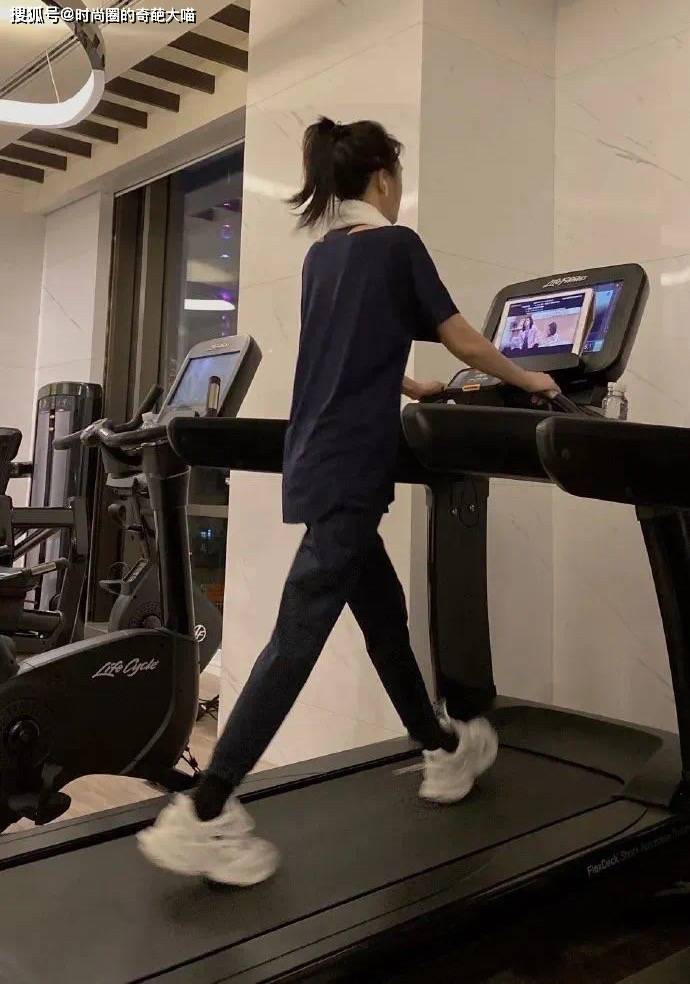 效果|秦岚的过分美丽,其实全靠偷偷努力!难怪41岁看着也似20的小姑娘