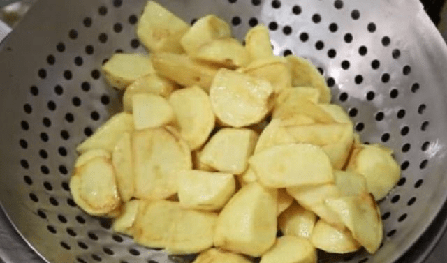 土豆的多种吃法怎么做 9485945c87bc4b8c9140fbd0532661bc.png