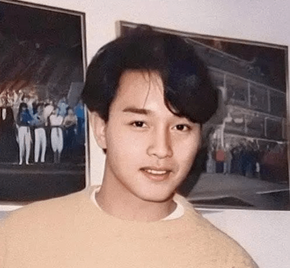 消音|爆粗口被全程消音上热搜，脸却帅成颜值天花板…