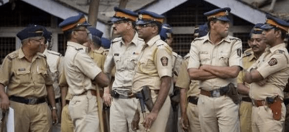 警官是什么梗 df7cab35192b47f89137d6c518efdbb3.png