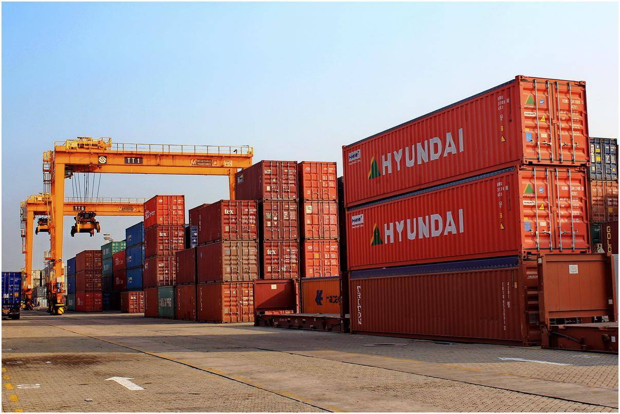 中国|原创爆仓了!谁能想到,卡了中国出口的因素竟是集装箱