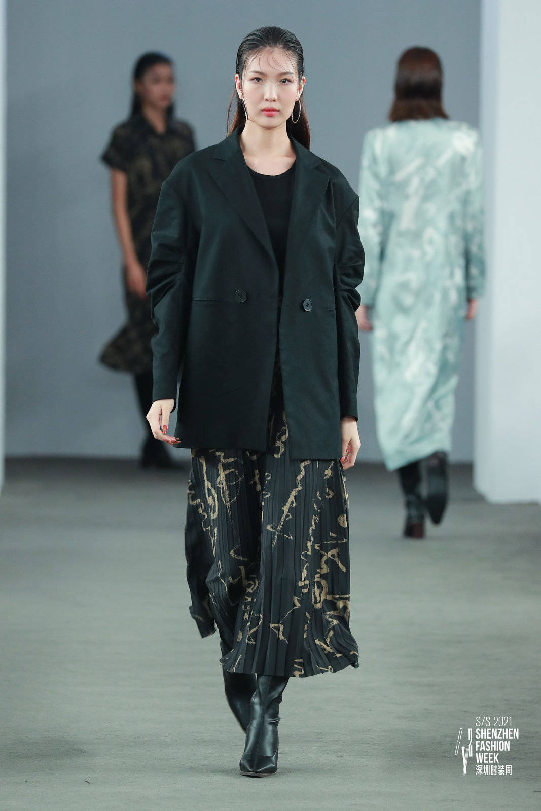 碰撞|ANY/ALL2021春夏系列：文字与时尚碰撞的东方感大秀