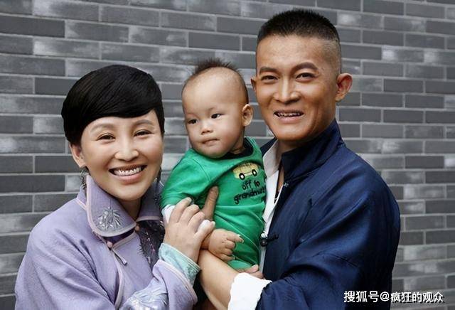 原创嘲讽郭敬明,嫌弃杨志刚,骂过李胜利,这个新人演员什么来头?