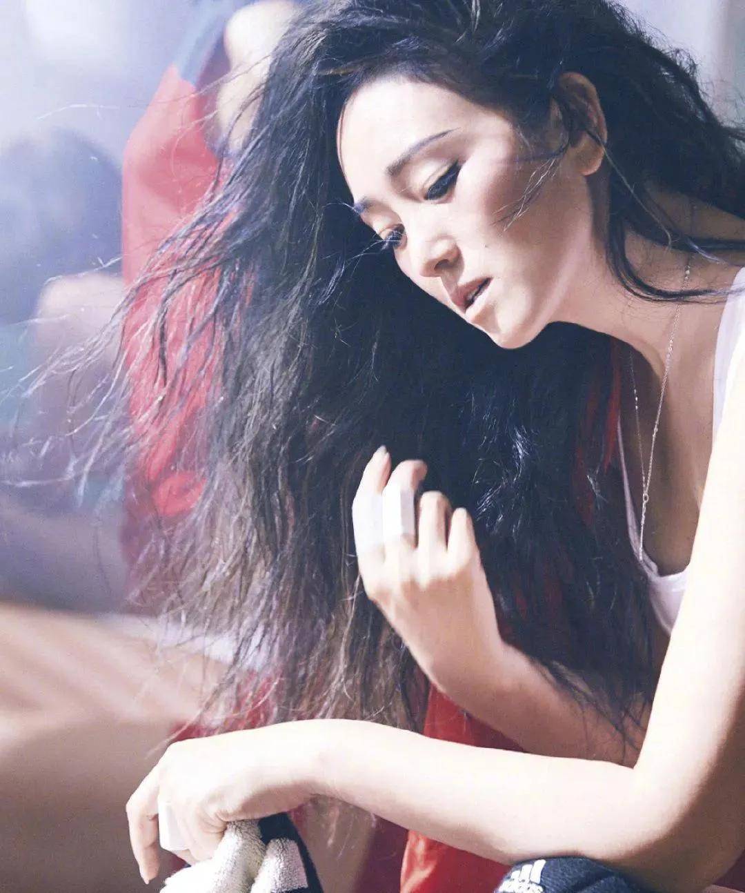 图美|为什么宋茜离开滤镜惨变刻薄大妈,钟楚曦却生图美过精修、艳绝四方?