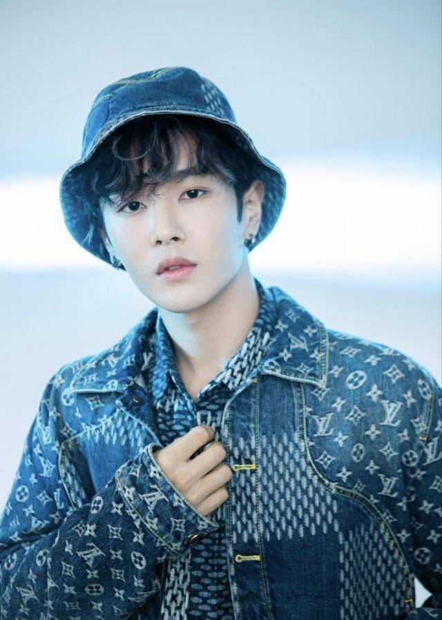 人缘|原创被拍到恋情就分手，在节目中发言引争议，他的路人缘无法挽回