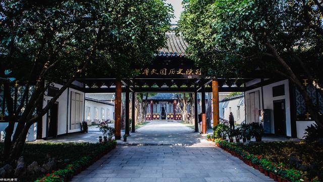 朱元璋|朱元璋登基前的王府，新白娘子传奇取景地，江南4大名园之首