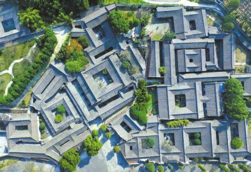 怎么建设自己的庄园 adf0c81a580d40baa513248b95866aea.jpeg