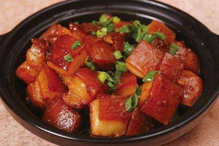 做红烧肉需要哪些材料 060bca57643c4119929da1f3c51db0a6.jpeg