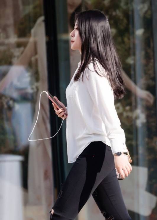 衬衫|潮人私藏的衬衫：叫“左长右短”，20几块就能买到，偷偷显腿长