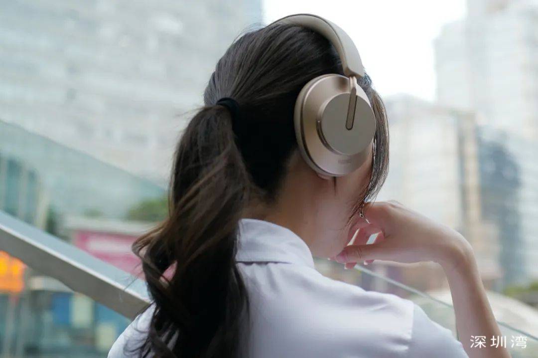 AirPods|华为首款头戴耳机FreeBuds Studio体验：降噪和音质水准，能进入第一梯队吗？