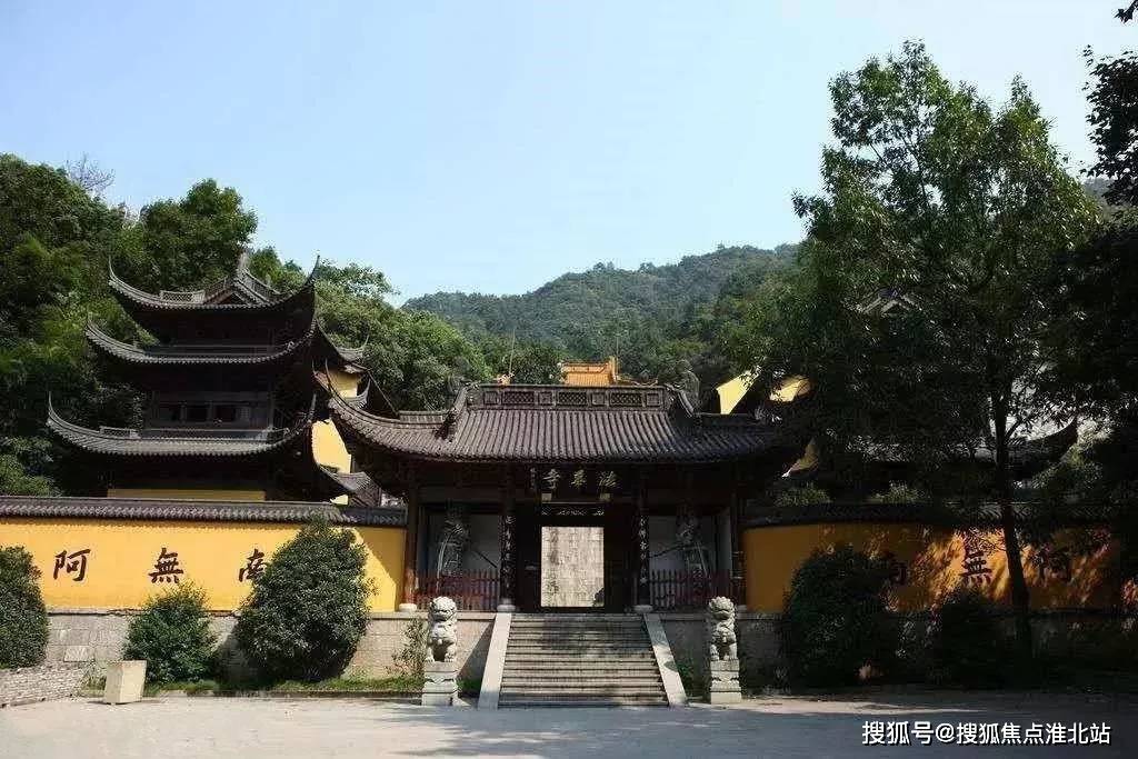 法华寺,湖州四大古刹之一,传说湖州为观世音的出生成道处;而弁山南麓