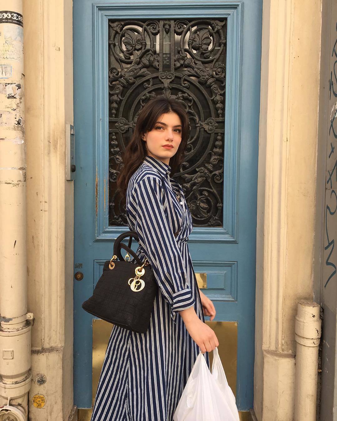 头发|拯救秃头少女的卷发，不仅看起来发量多，重点还显脸小！