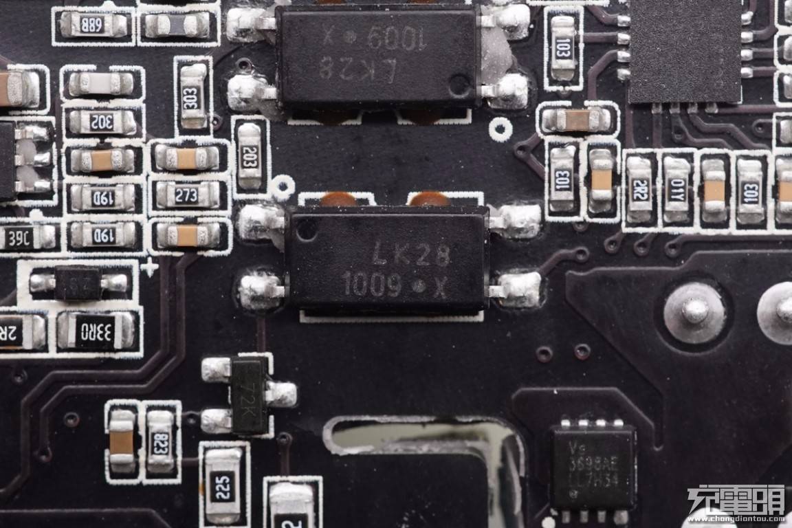 小米10至尊版电池原装品牌 38e10545b76c4bcca78f1aa1992f8599.jpeg