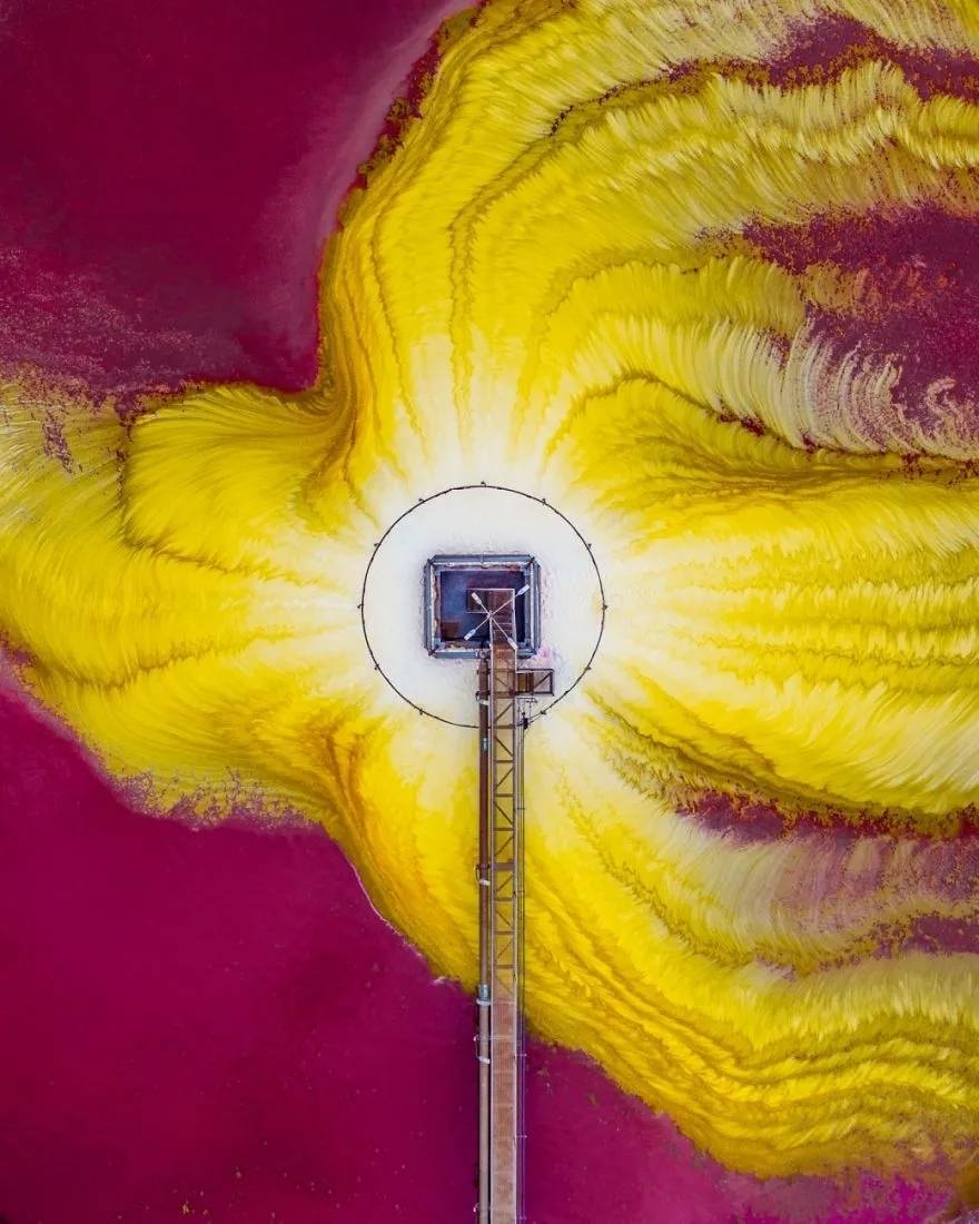 为什么有人喜欢抽象 aeb46d4606004c5db05fc34e3aa8151b.jpeg