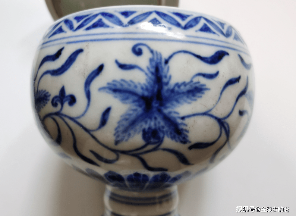 我的镇斋之宝46：明宣德青花缠枝花卉纹豆_搜狐网