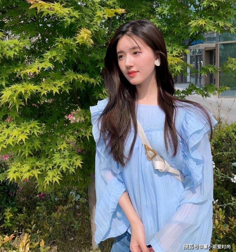 赵露思简直就是甜妹代表,私下穿搭太少女,元气满满招人喜欢