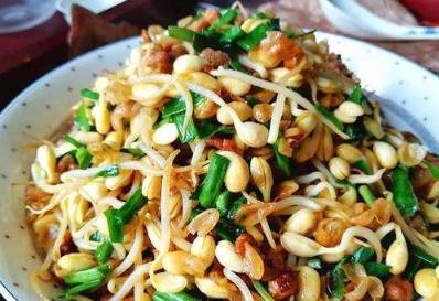 豆腐干炒韭菜家常做法简单好吃 f24cc3a55e7c440a978eec35e0f57acf.jpeg