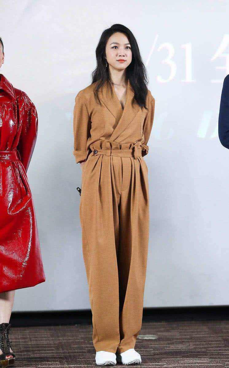 身材|汤唯的气质无关年龄和身材，即使有皱纹没细腰，一样觉得她漂亮！