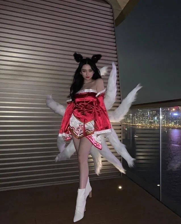 李连杰女儿自曝患抑郁症后晒照,身材遗传妈妈