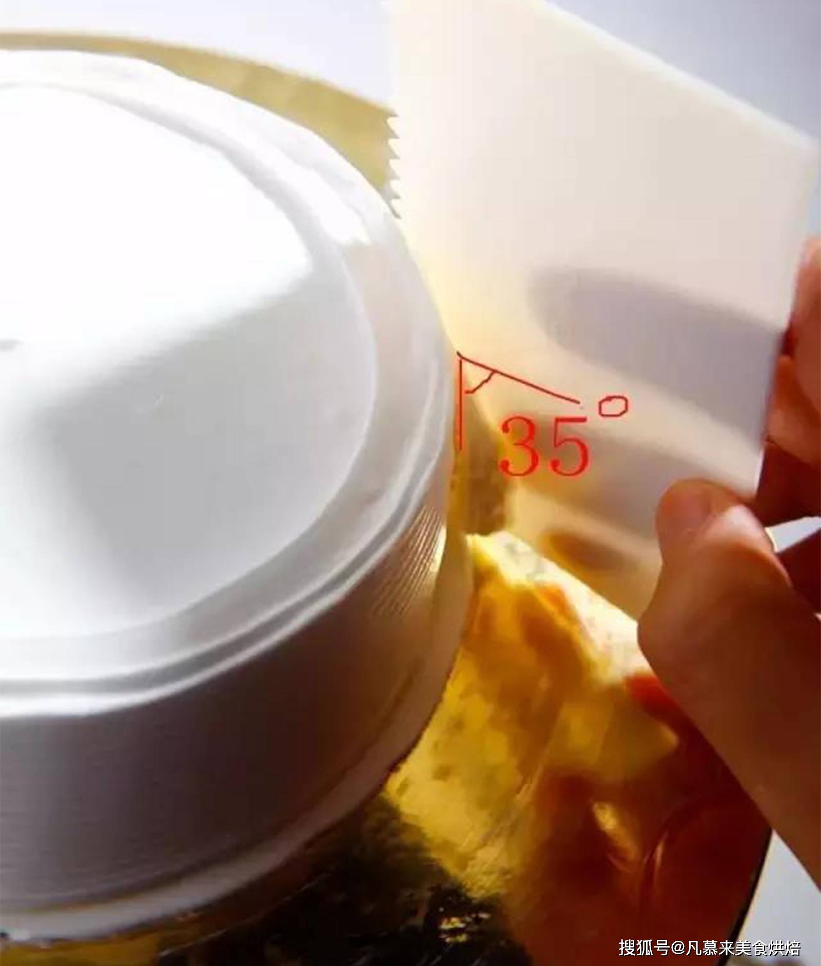 如何抹奶油光滑 8cd86f697abb4f32aed4149f8dbc7707.jpeg