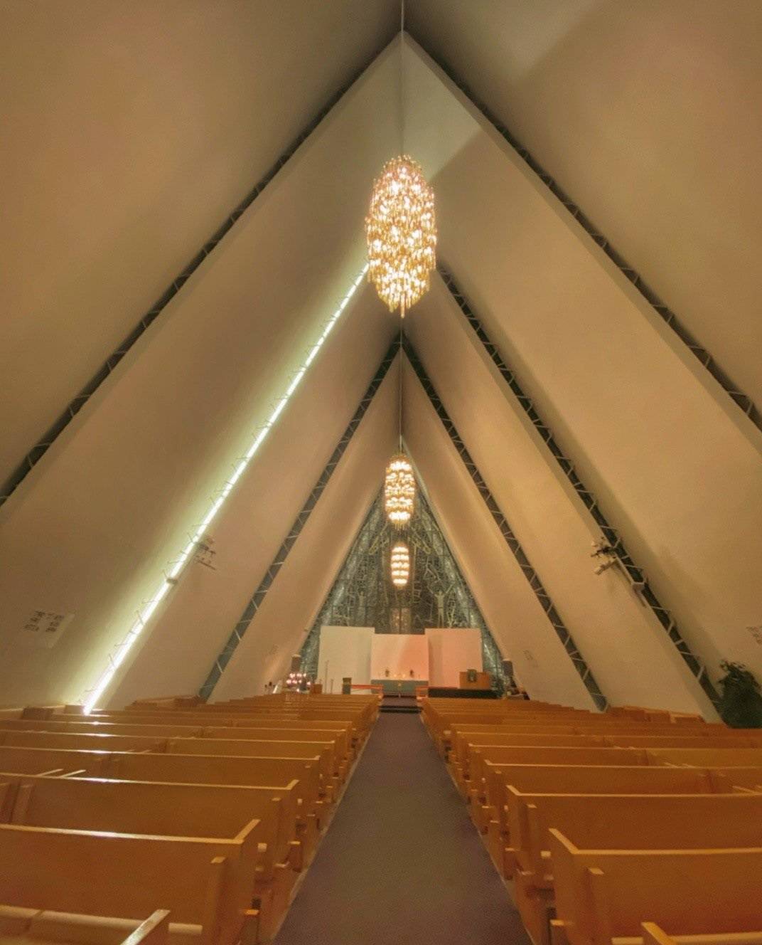 北极大教堂,北极圈城市特罗姆瑟颜值极高的建筑,很唯美