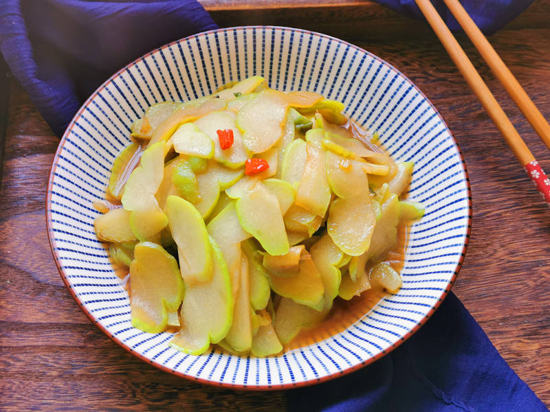 佛手瓜怎么炒不苦 55ac1561716641b4a05f0f82cd64fb75.jpeg