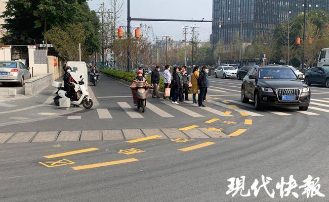 2020年前三季度全国_南京跻身前三季度GDP全国十强丨城市早报20201106