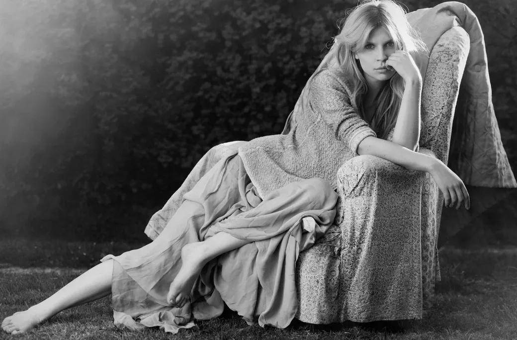 信条|她是「信条」里面隐藏的美女，更是在娱乐圈和时尚圈游走的女神！