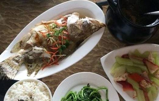 笨办法|26岁设计师从140斤减到105斤，没吃药用笨办法开启人生第二个春天