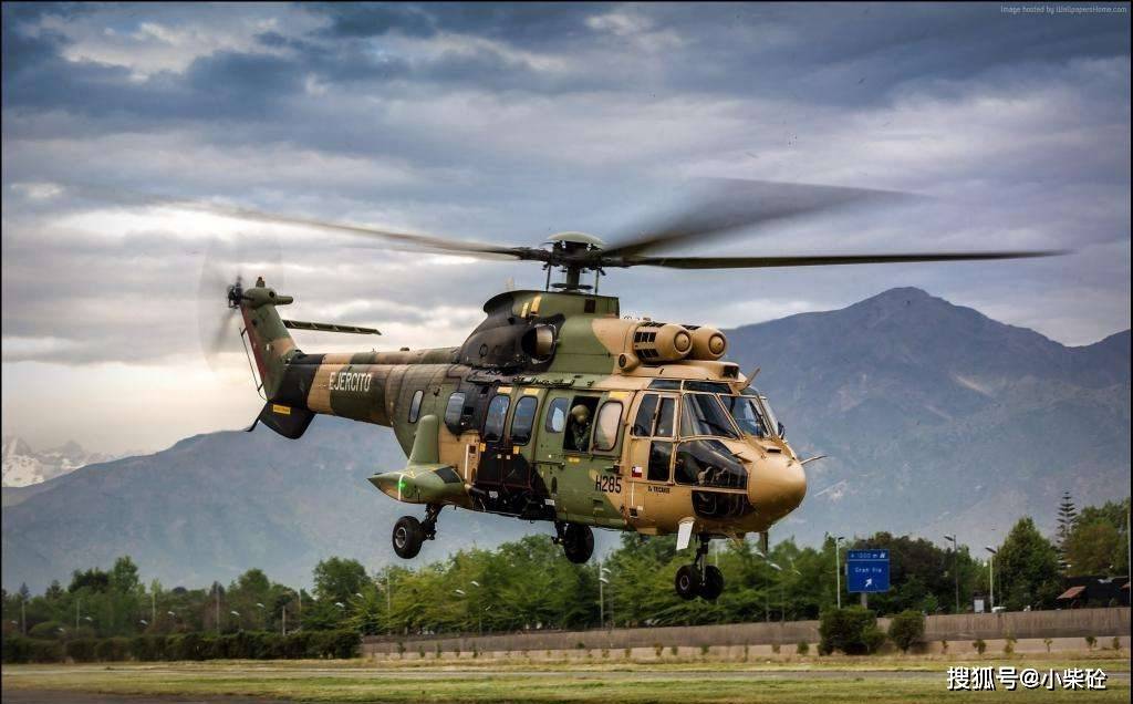 1/ 12 as532"美洲狮"(英文名cougar)是欧洲直升机法国公司研制的双发