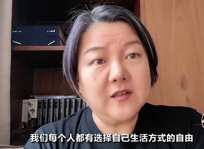 俞敏洪：女人不生娃人生不完整！洪晃回怼