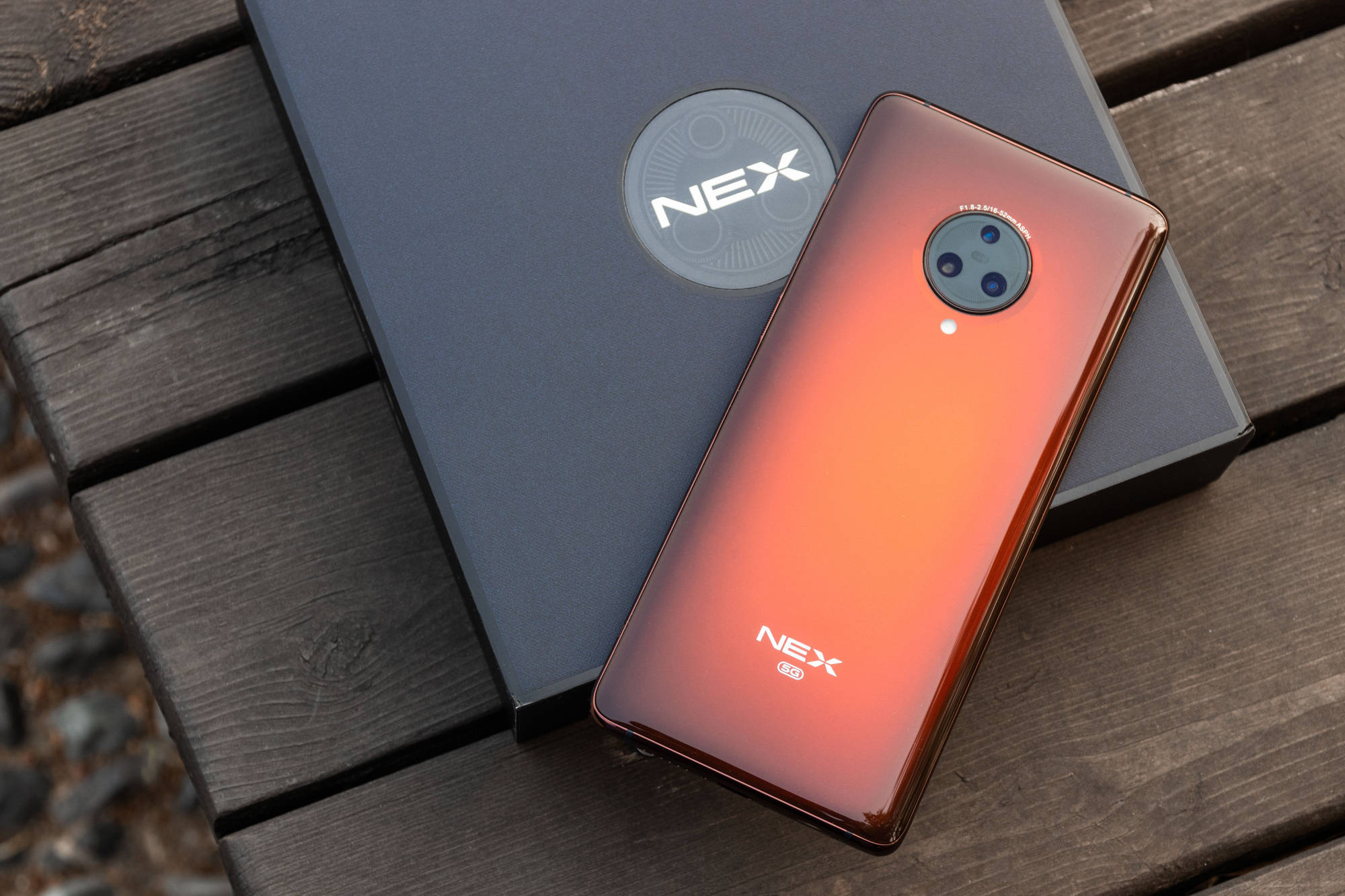 顶级vivo冲销量，双模5G+骁龙865+4500mAh，256GB大降