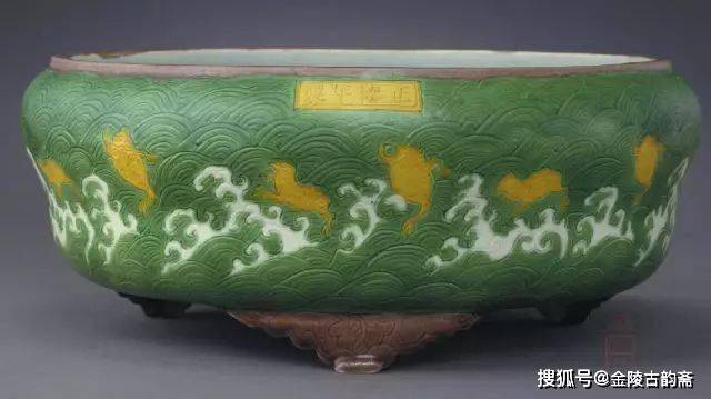 浅谈明清素三彩瓷器鉴赏_搜狐网