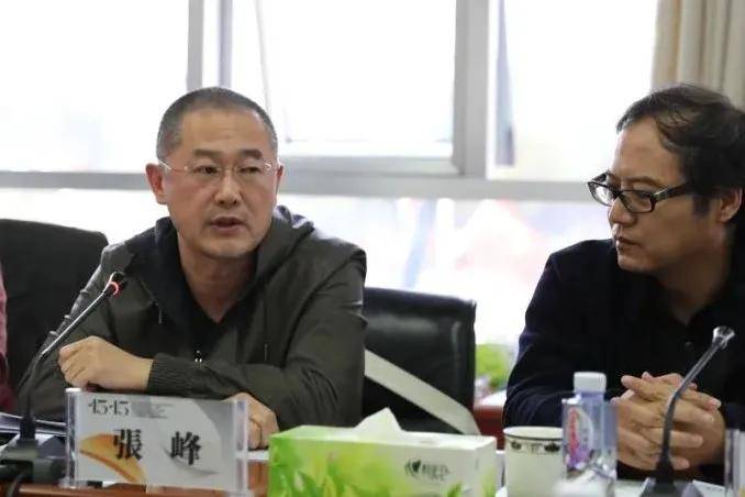 鲁迅美术学院雕塑系第一工作室主任,教授张峰发言