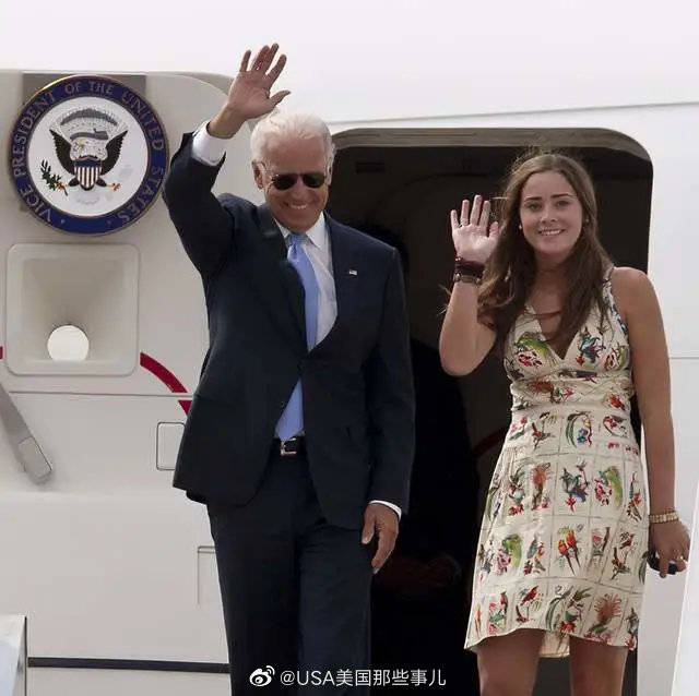拜登孙女和川普小女儿竟是同学 同框合影秀闺蜜情