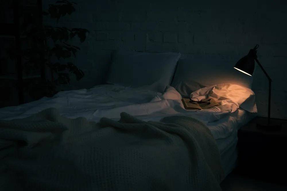 晚上助眠故事超长 5df7265b904146a2aea12d11867a4b1a.jpeg