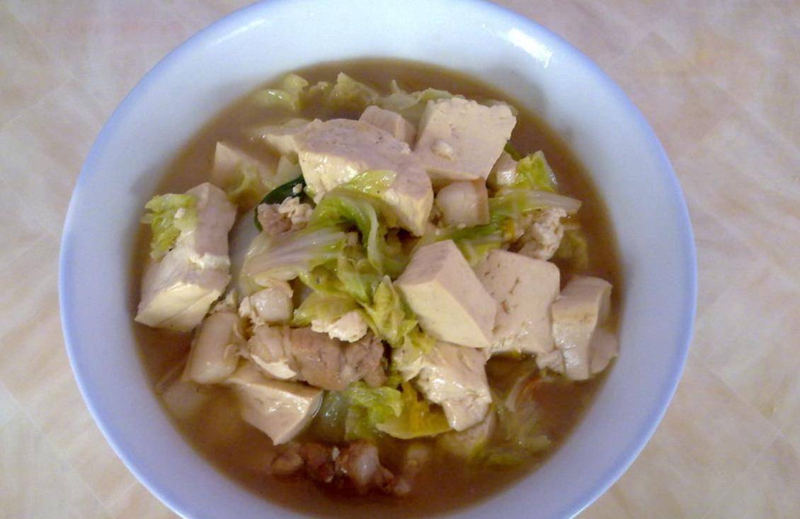 什么炖豆腐好吃又营养 6404fa151d56443c83e2f5e586b0e52a.jpeg