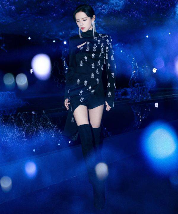 毒液|王思聪“最美前任”名不虚传！看她穿毒液装后，我看自闭了