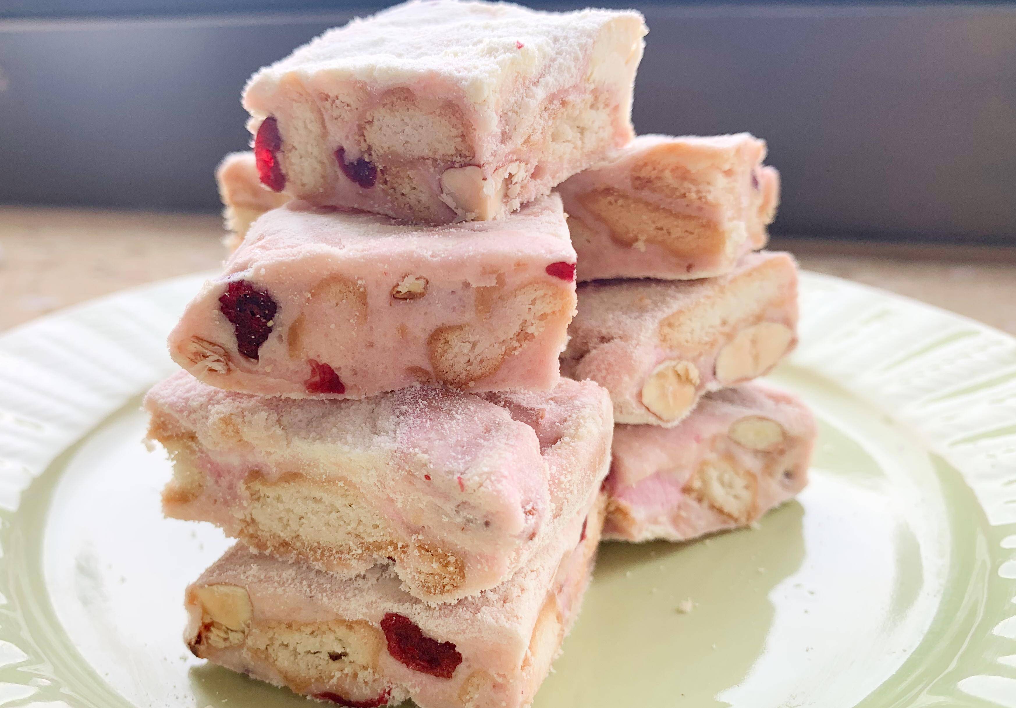 怎样做棉花糖的窍门 d8d79b437c8d41de943d4b3b06610e8e.jpeg