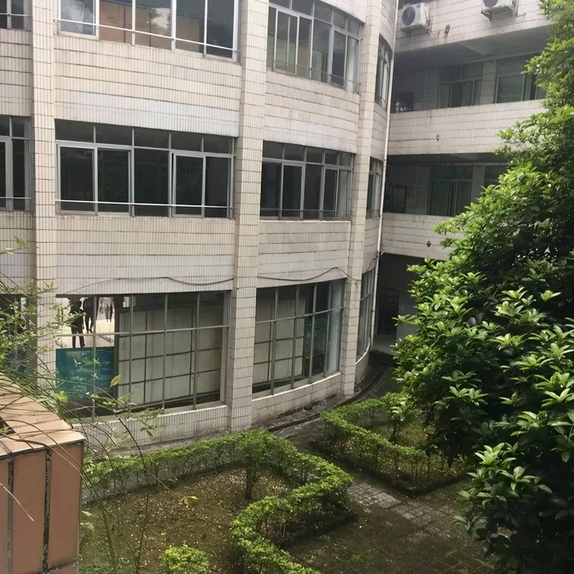 广东大学巡礼-广东松山职业技术学院_宿舍