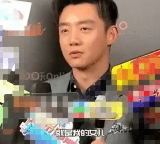 苗苗产女后首晒照,双手遮肚气质优雅