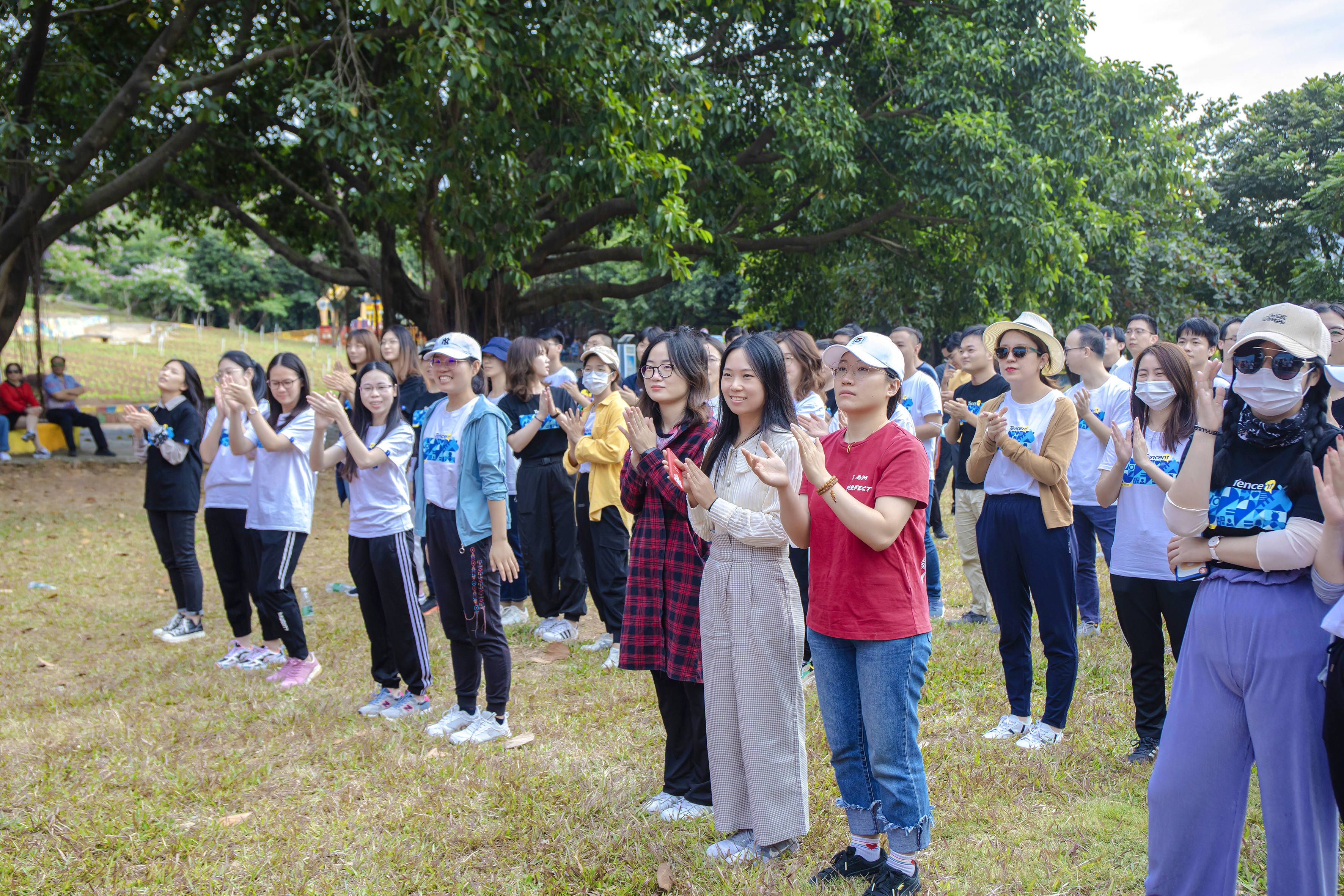 犇趣短讯 百人主题团建活动圆满结束_手机搜狐网