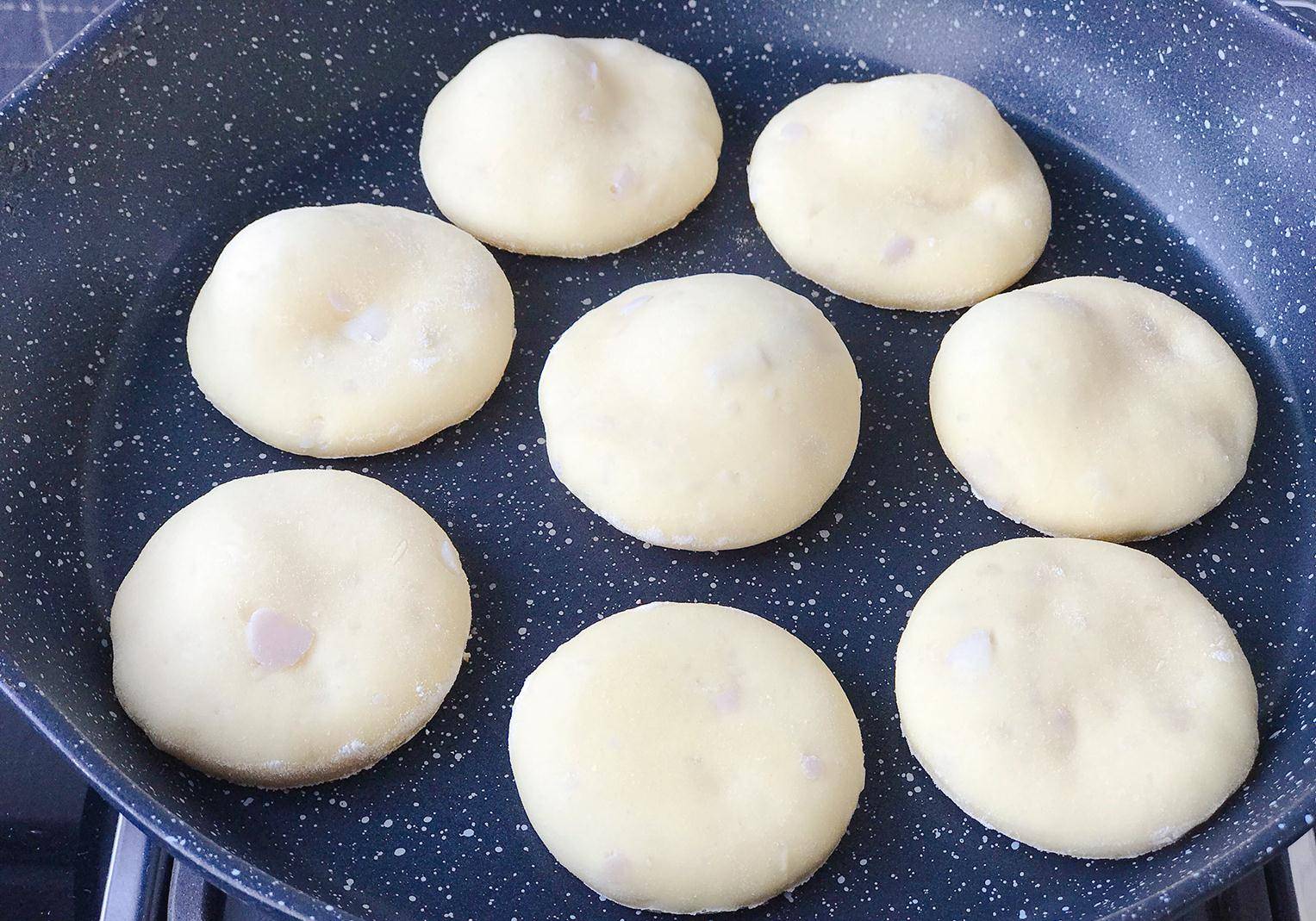 几个月宝宝可以吃鸡蛋小饼 1e2dc3b4403d46db8ad9b6cc547419ce.jpeg