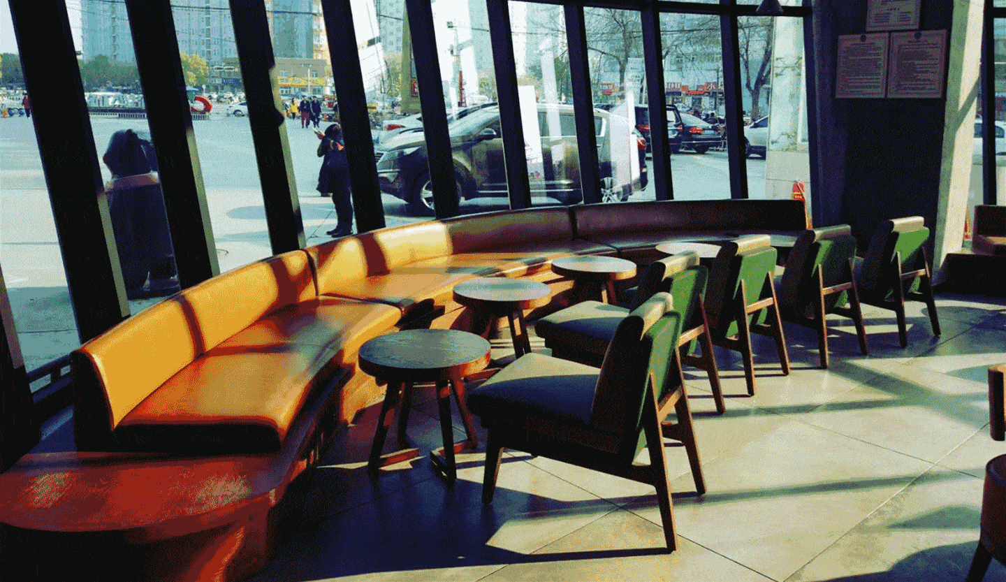 4月份劳力士和爱马仕也宣布停产,6月份维密直接破产,星巴克永久关闭