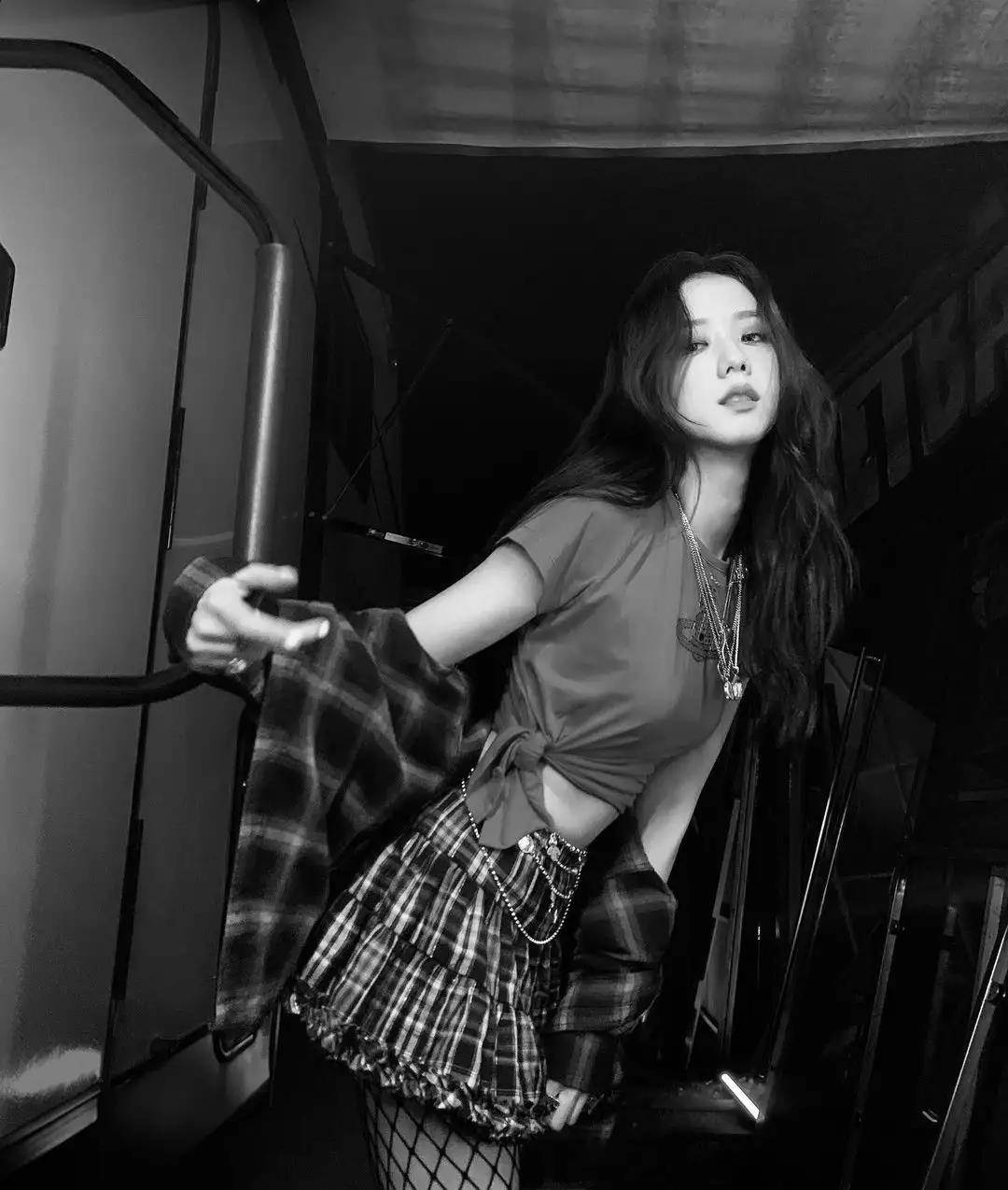 原创blackpink jisoo和jennie采访时调皮行为!