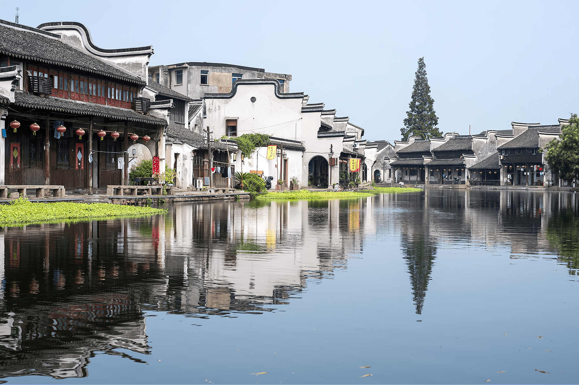 南浔古镇最美的百间楼,为陪嫁丫鬟修建的百栋房子,景色美如画