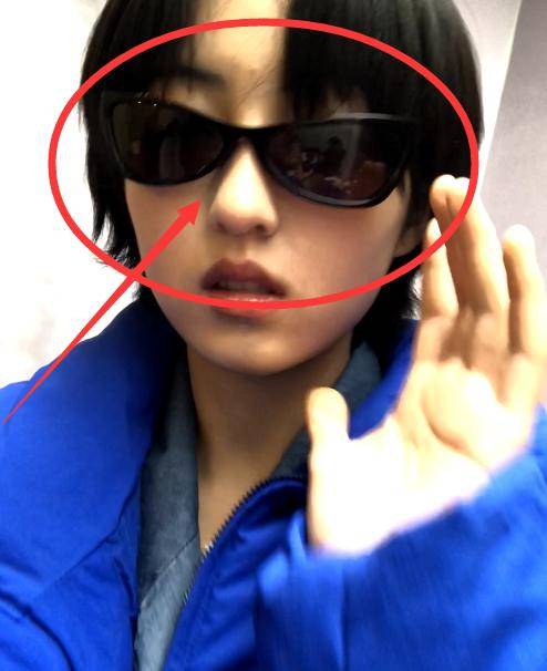 眼镜框怎么选好看 262ba651603342369f39b6537bfb30c5.jpeg