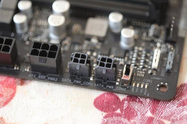 英特尔ATX12VO实物图分析,台式电脑电源的未来