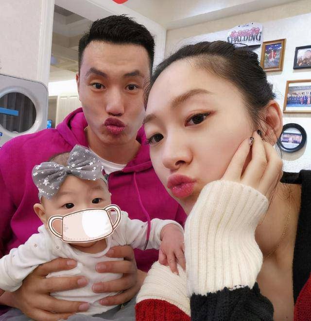 11月底:翟晓川妻子堪称顶级大厨,长城浪漫求婚,更是羡煞旁人