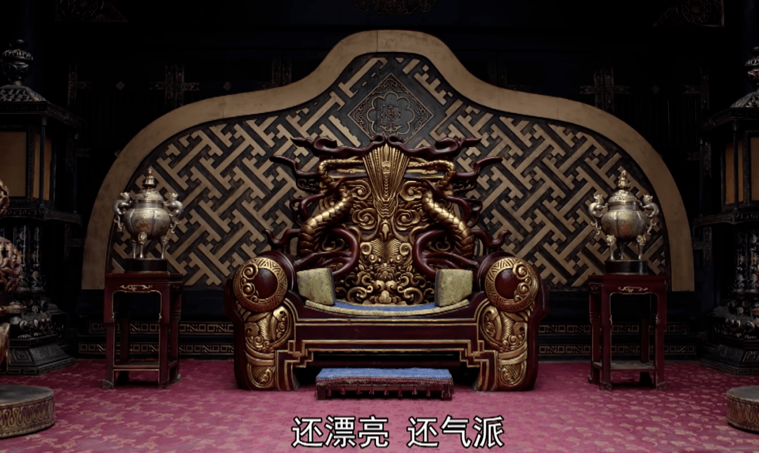 韦小宝|?新《鹿鼎记》被误会了！皇帝廉价龙袍有深意，与吴三桂造反呼应